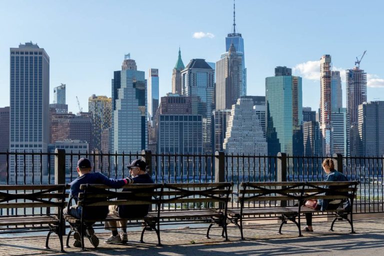 A photo of the Brooklyn Heights Promenade.